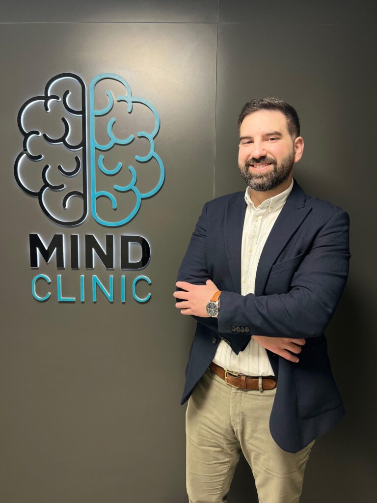 د. ليث الفلاح العبادي، MD، MSc، MRCPsych, EBP المؤسس، المدير العام، واختصاصي الطب النفسي لمايند كلينيك